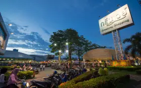 ตลาดกรีนเวย์ ไนท์มาร์เก็ต