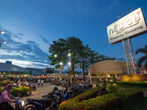 Greenway Night Market