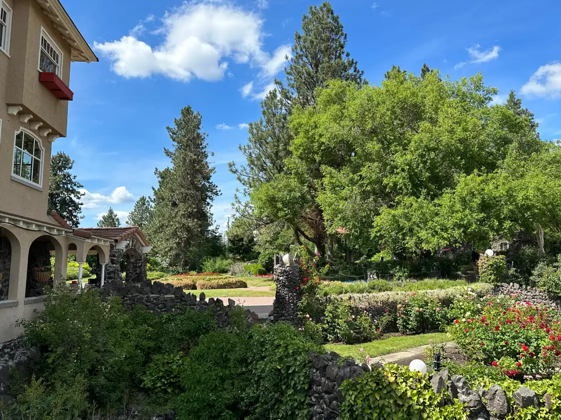 Hotels near Arbor Crest Wine Cellars