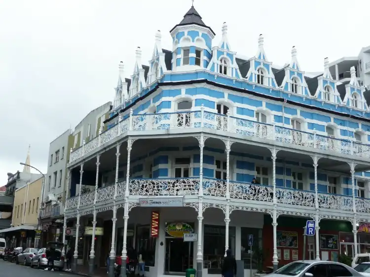 Hotels near Long Street