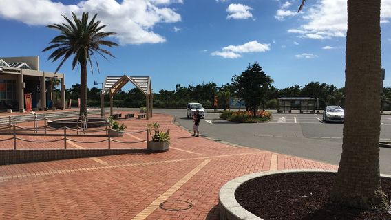 Michi-no-Eki Nambo Paradise