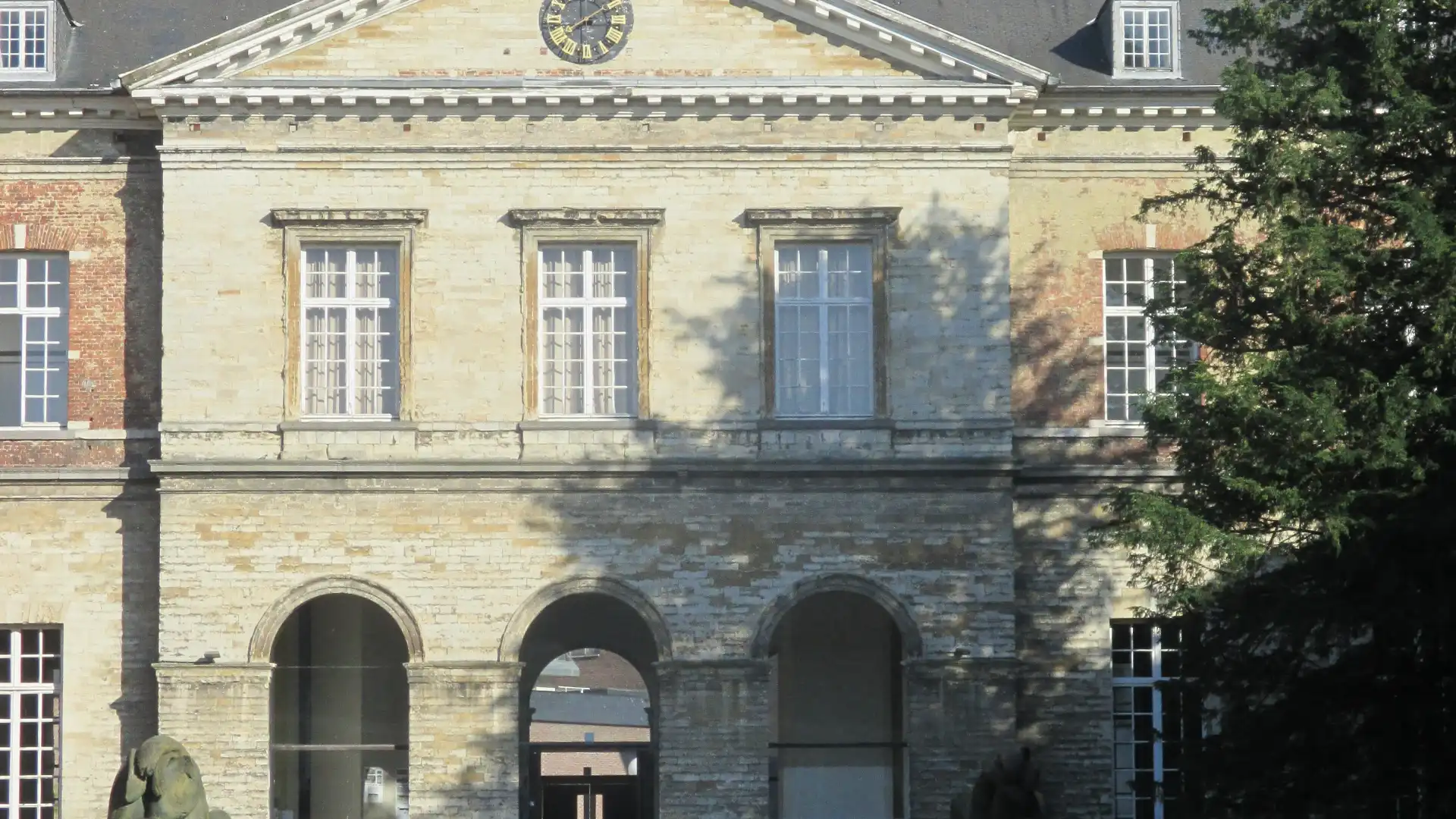 Hotels near Pope's College, KU Leuven
