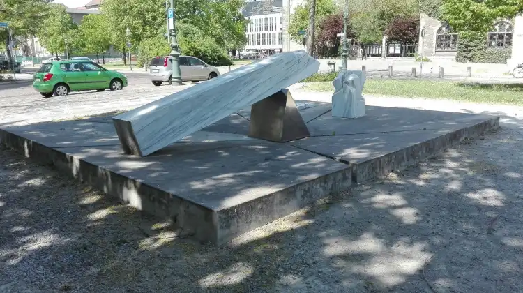 Hotels in der Nähe von Denkmal fur Verfolgten und Ermordeten Sinti und Roma