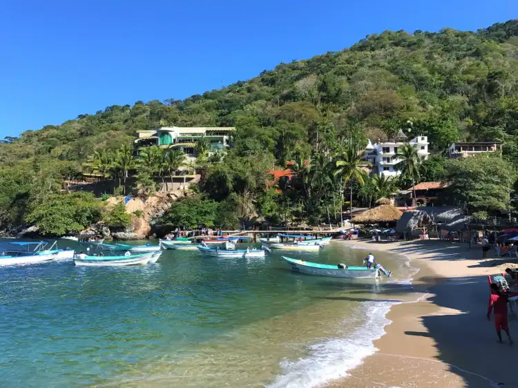 Hotels near Boca Beach