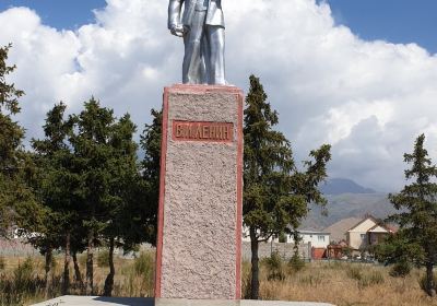 Lenin Statue