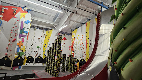 Hub Climbing | Mississauga Rock Climbing Gym