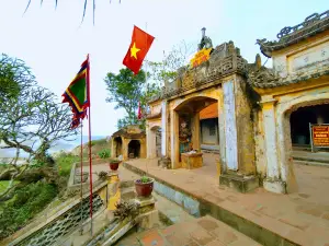 Doc Cuoc Temple