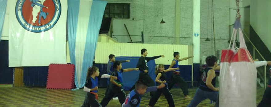 Club "25 De Mayo"