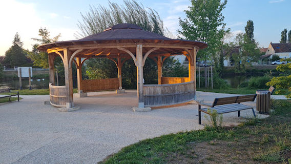 Moneteau
