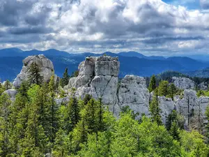 White and Samarian Rocks
