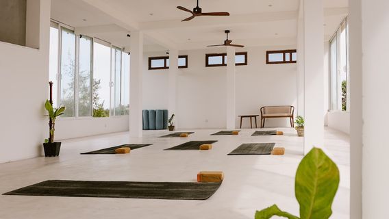 Stay Golden Yoga