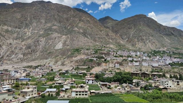 Deqin County Viewing Platform