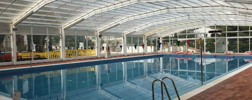 Piscina municipal de Ador