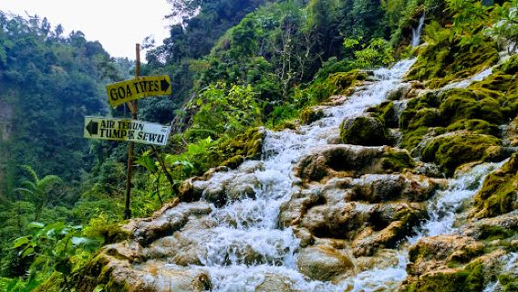 Tetes Cave and Waterfall