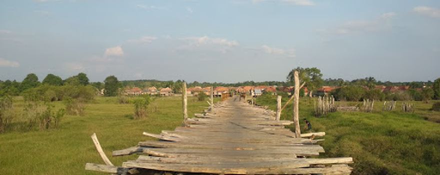 Lapangan Bola Desa Sebau