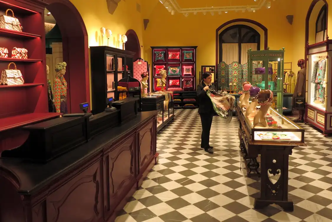 古馳花園附近的飯店