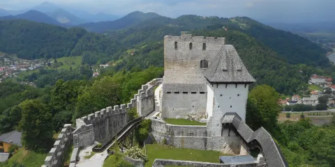 采列城堡