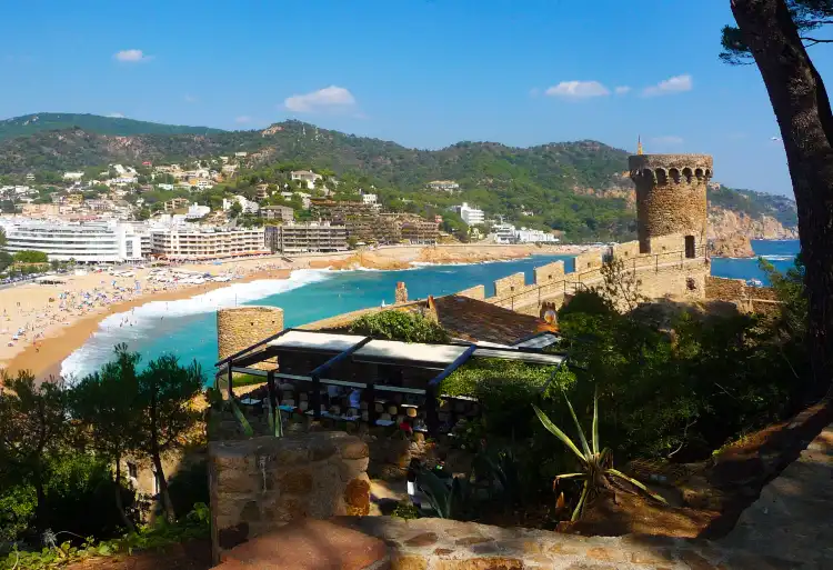 Hotels near Muralles de Tossa de Mar