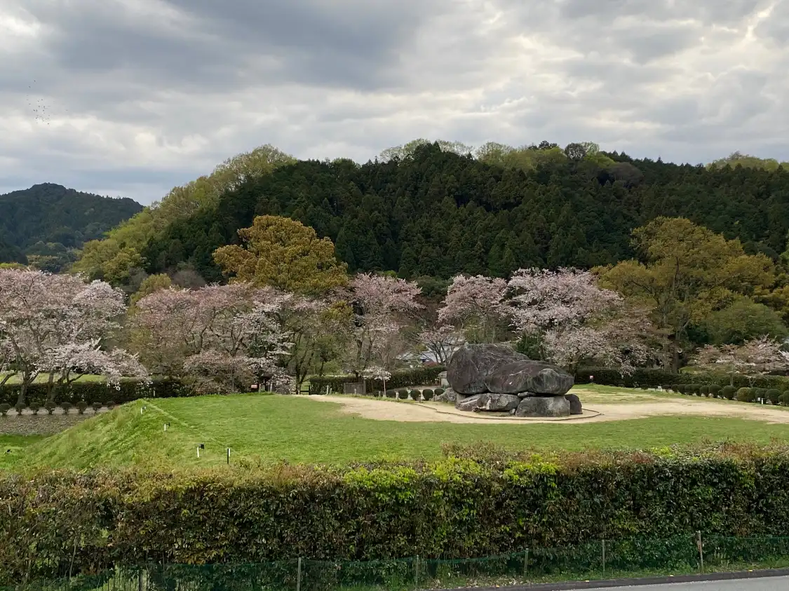Hotels near Ishibutai Tumulus
