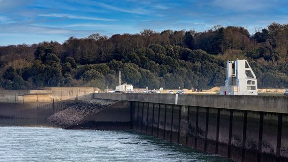 Barrage and tidal power Rance