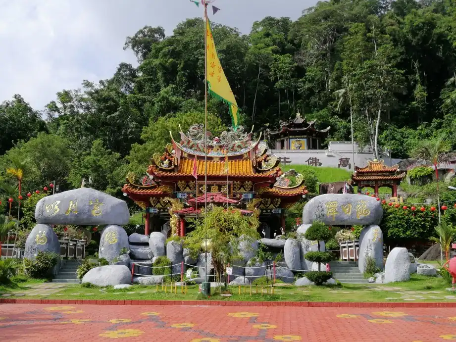Hotels near Fu Lin Kong Temple