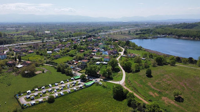 Forest Lake Caravan Camping