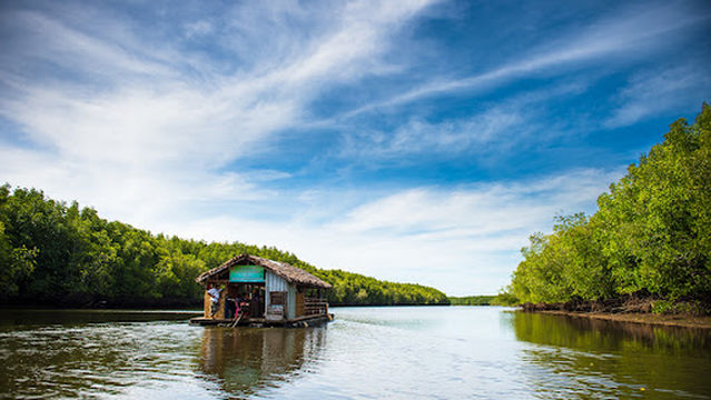 Ban Nam Rap Seafood Restaurant