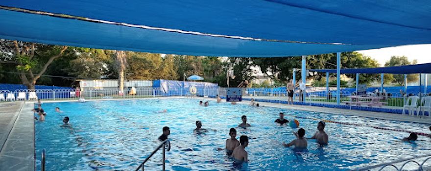 Community 'Pais' Club
