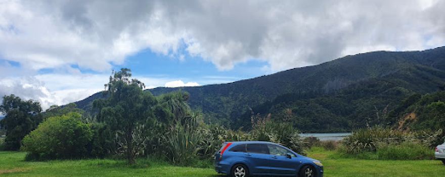 Whatamango Bay