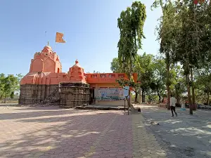 Ancient Chalukya Shri Wadeshwar Temple