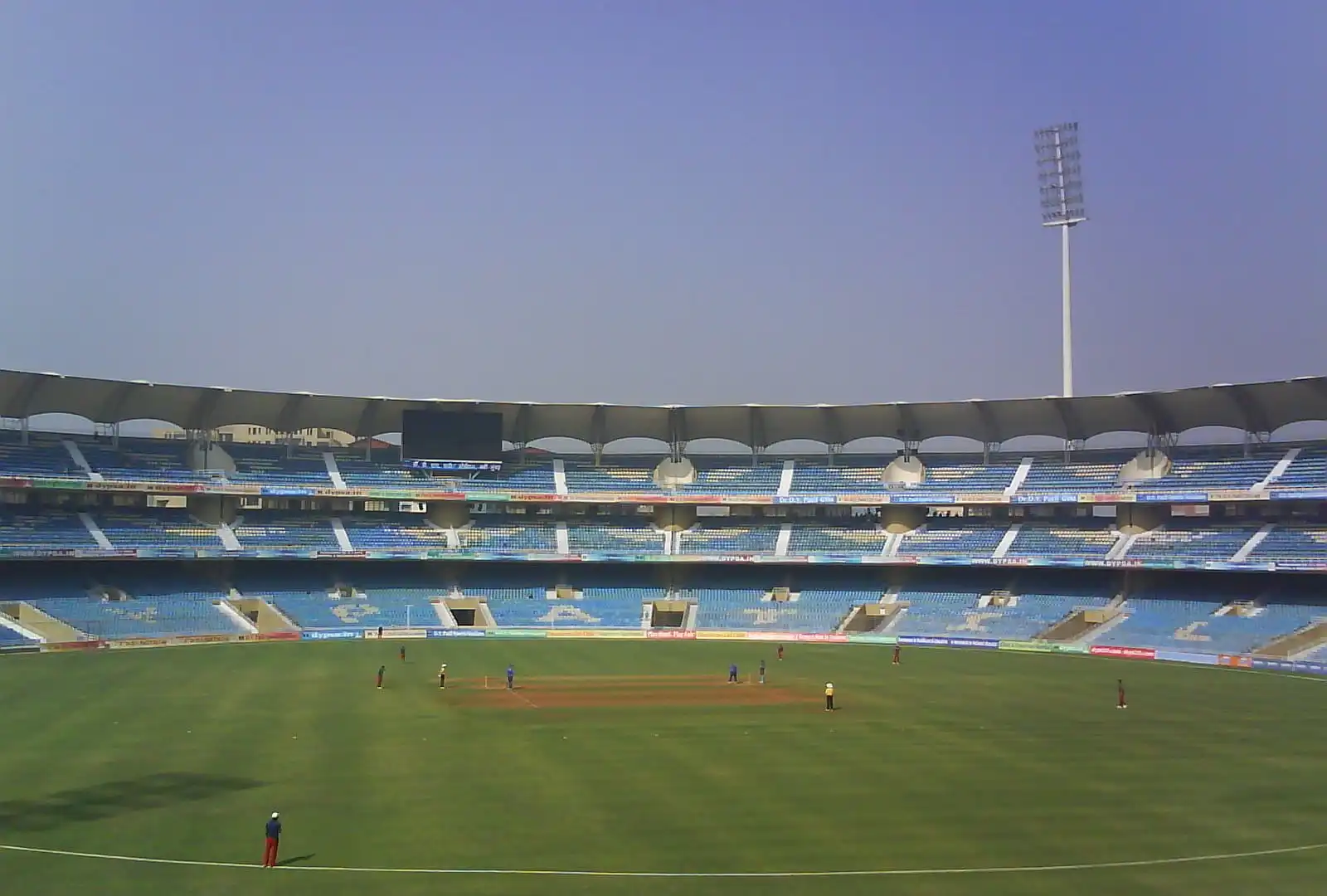 Hotels near Dr D.Y.Patil Stadium