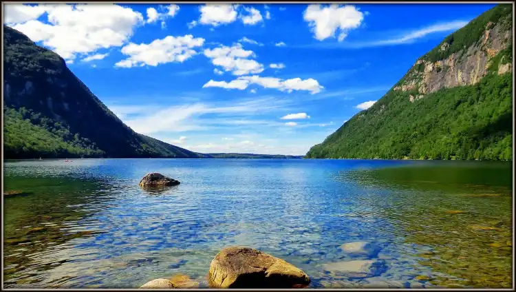 Hotels in Westmore