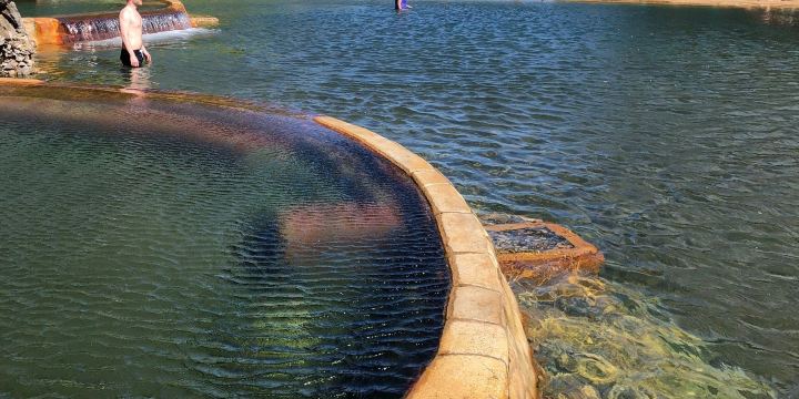 Maquinit Hot Spring