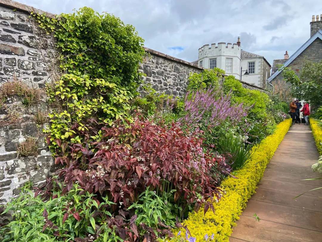 2_Broughton House & Garden (National Trust for Scotland)