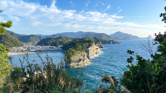 Dogashima Cave Tour