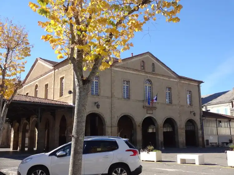 Hotel di Trie sur Baise