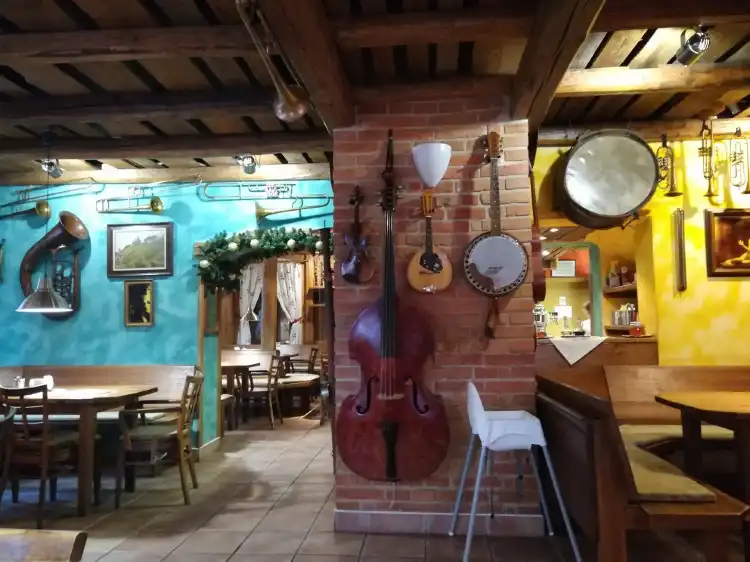Hotels in Ostruzna