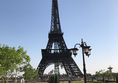 Eiffel Tower Bahria Town Lahore