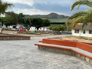 Pino Suarez. Central Park