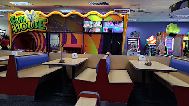 Chuck E Cheese