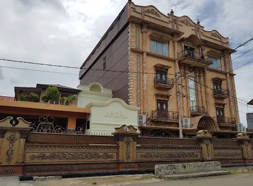 STARLIGHT EXECUTIVE CLUB