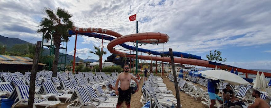 Maviş Beach