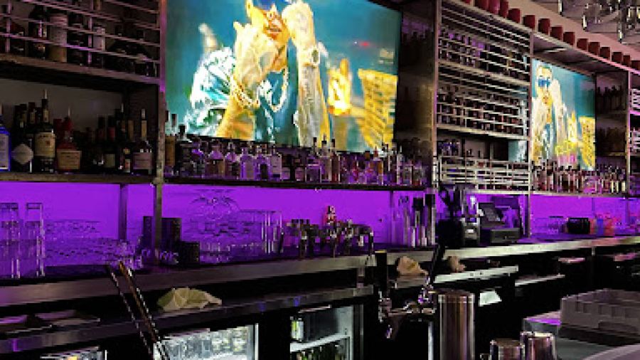 Mr. Tempo Sports Bar