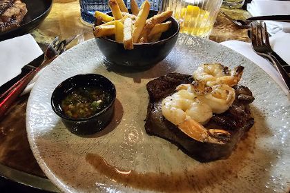 Kobe Steakhouse & Cocktail Lounge