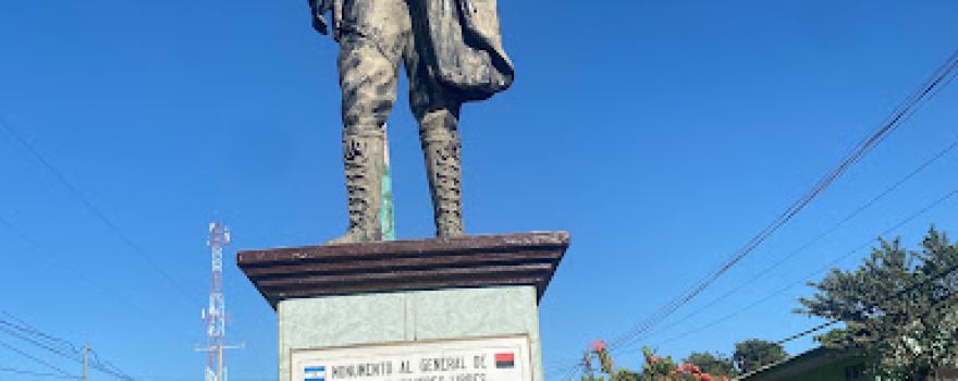 Estatua de Sandino