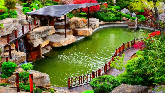 Xiantan Mountain Hot Spring Town