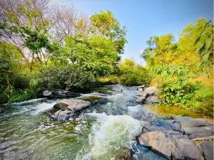 Khu campingThác Hoà Bình hồ xuân hương