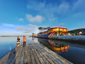 Wisata Anjungan Teluk Kendari