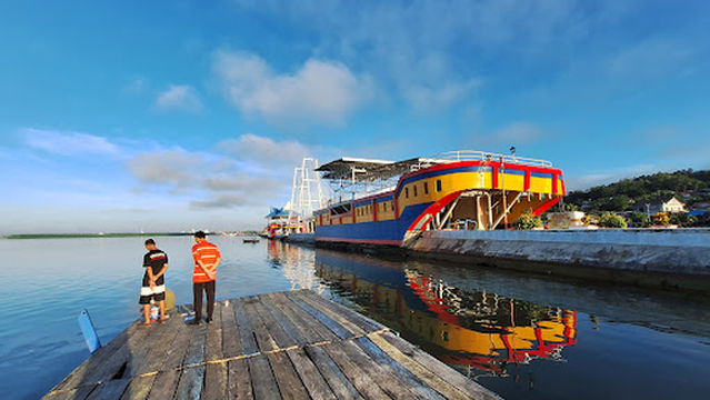 Wisata Anjungan Teluk Kendari