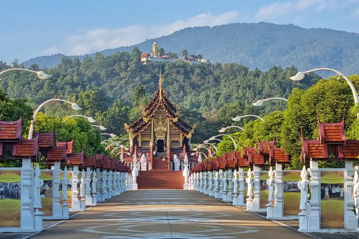 วัดพระธาตุดอยคำ